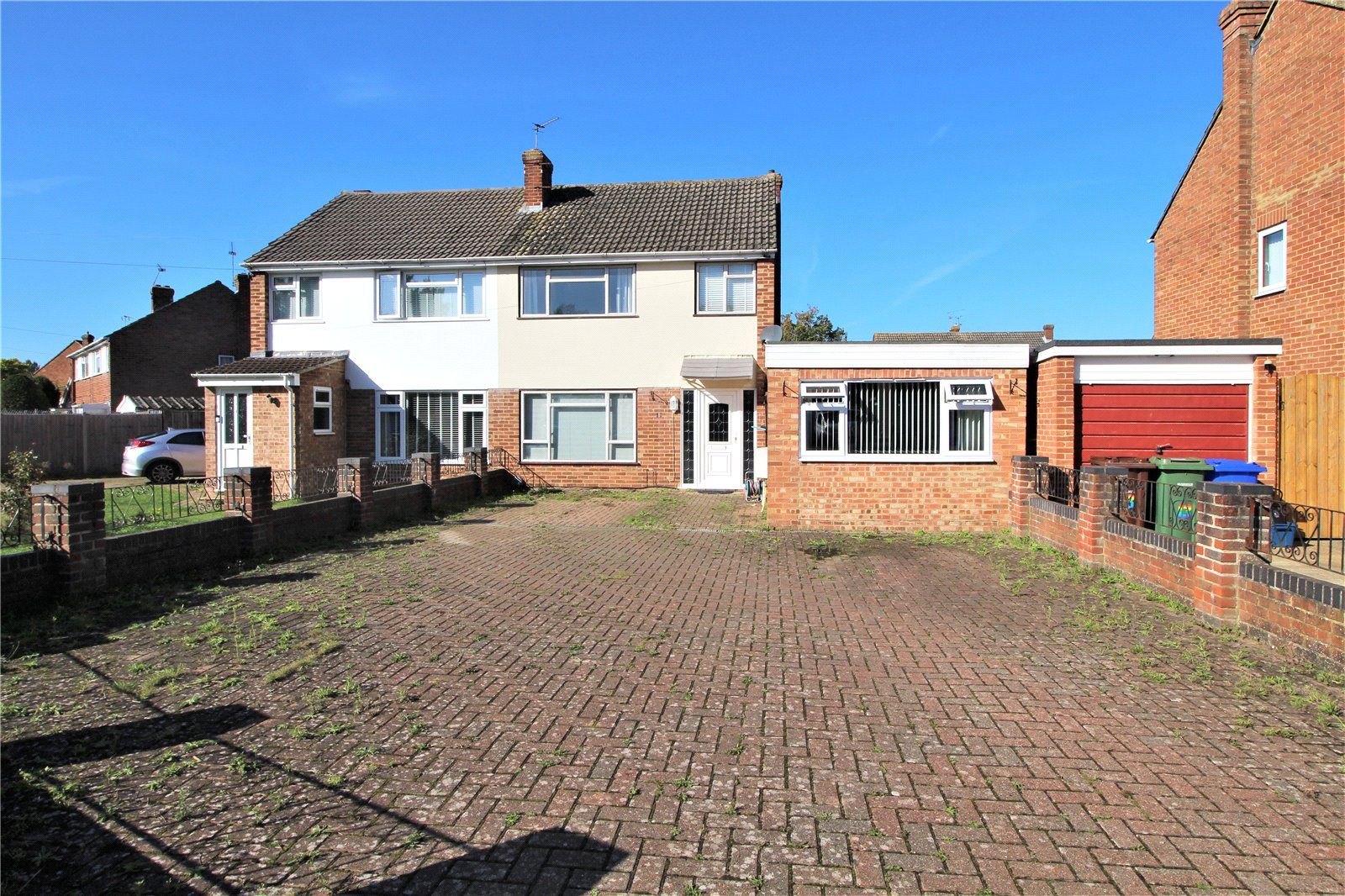 3 bed semidetached house for sale in Brookfield Road, Aldershot GU12