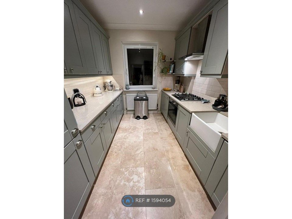 2 bed flat to rent in Langford Green, London SE5 Zoopla