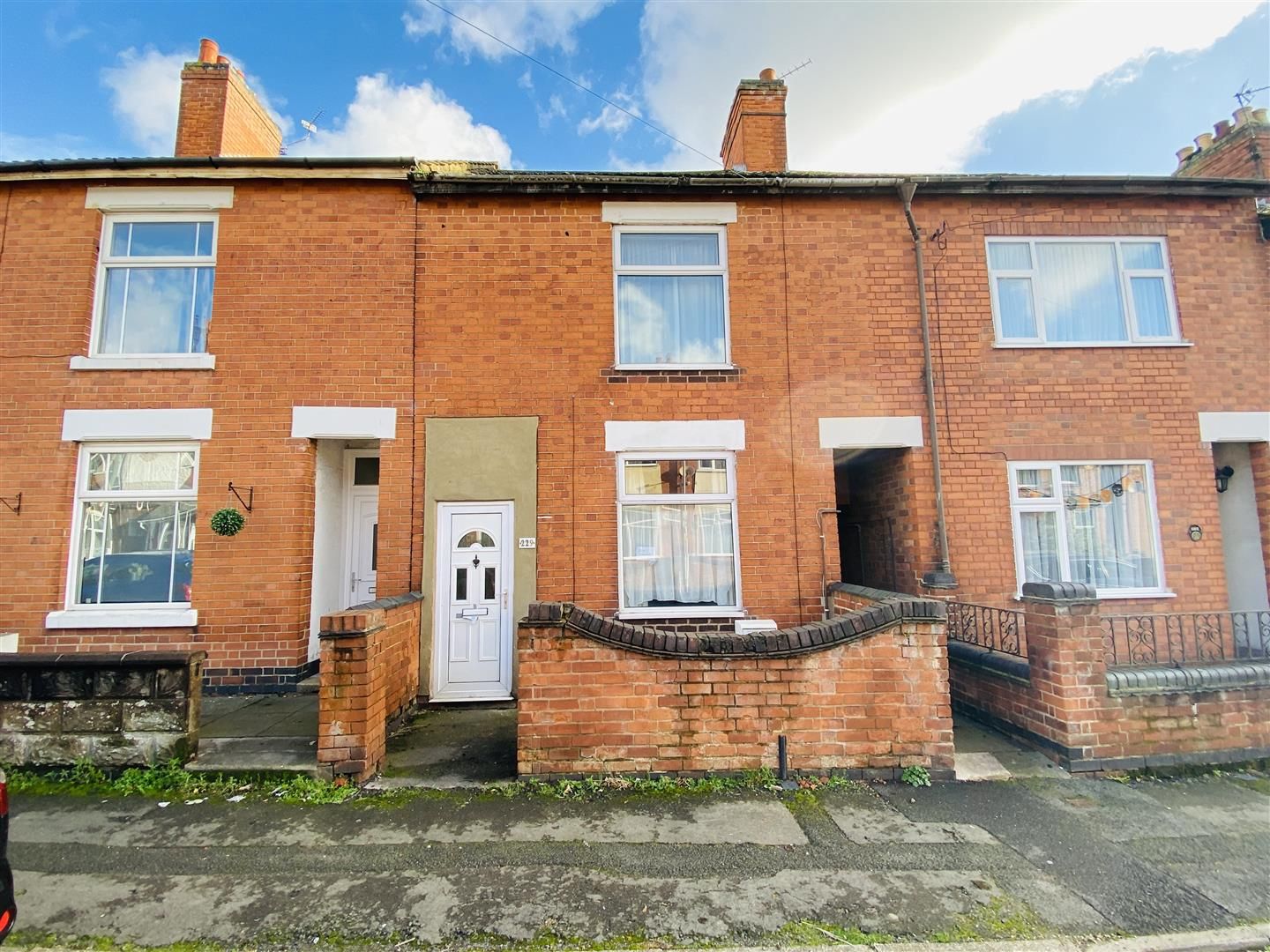 3 bed terraced house for sale in Highfield Street, Coalville