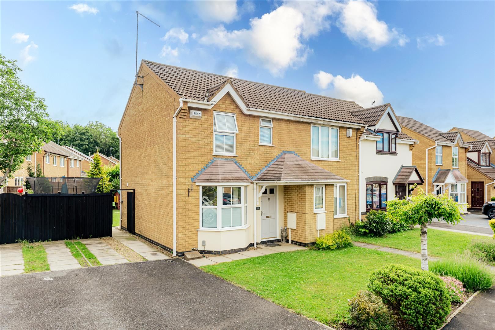 2 bed end terrace house for sale in Brambleside, Kettering NN16 Zoopla