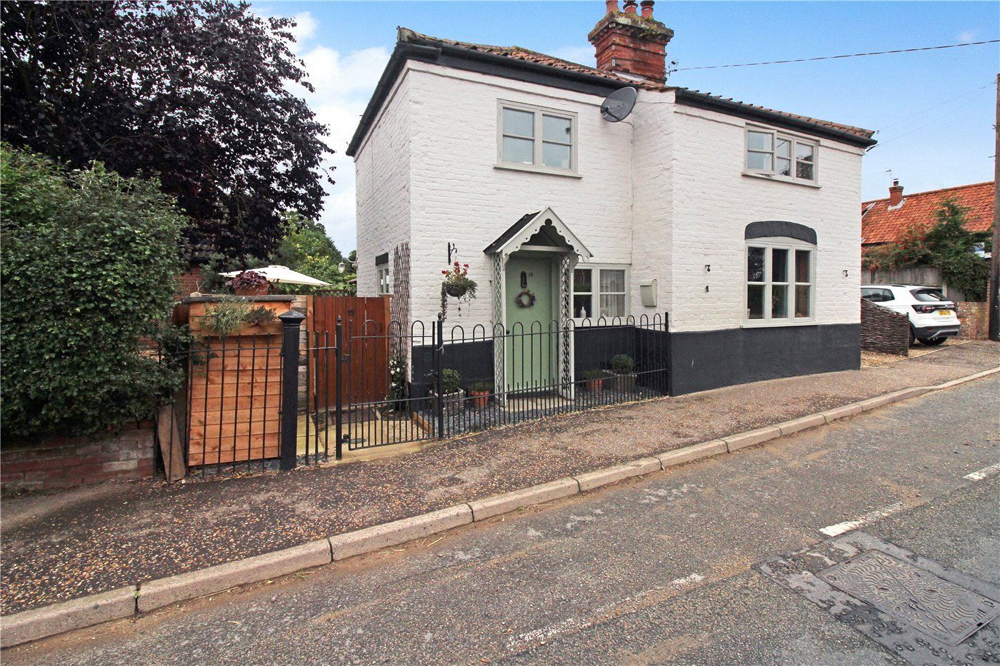 2 bed semidetached house for sale in Norwich Road, Brooke, Norwich
