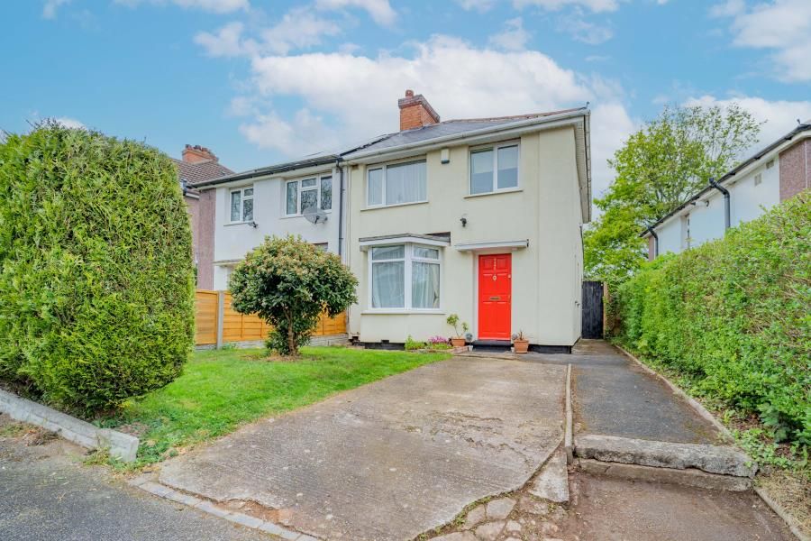 3 bed semidetached house for sale in Norrington Road, Northfield