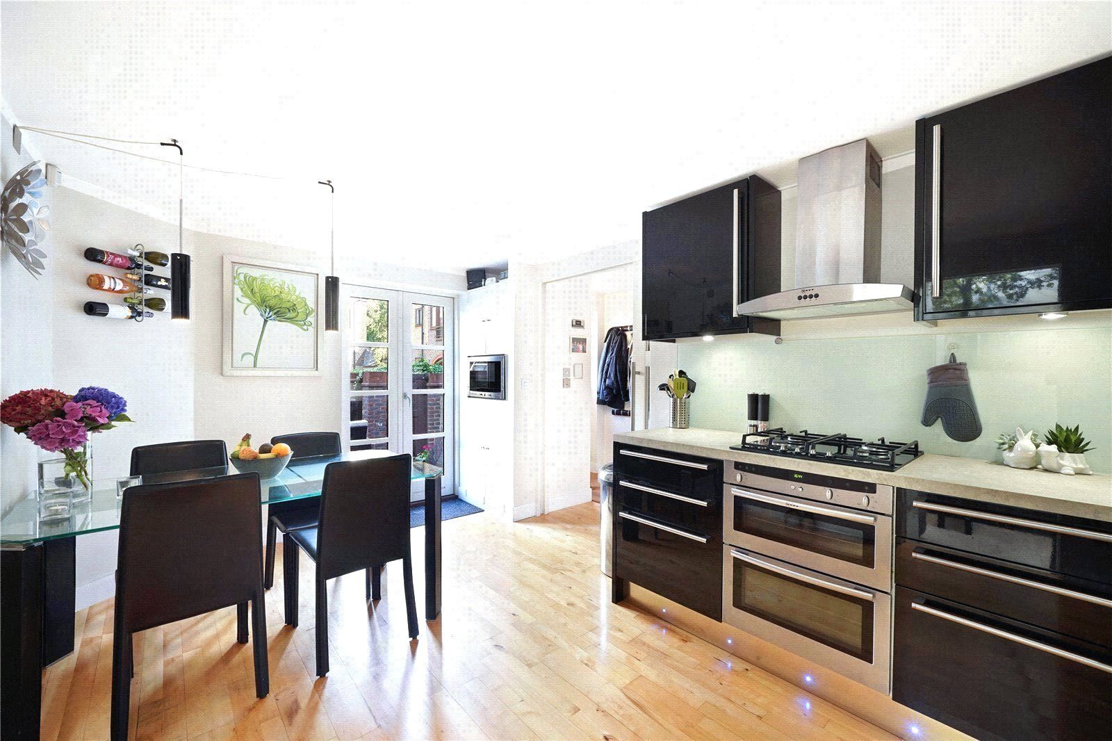 Trafalgar Close Greenland Quay SE16  