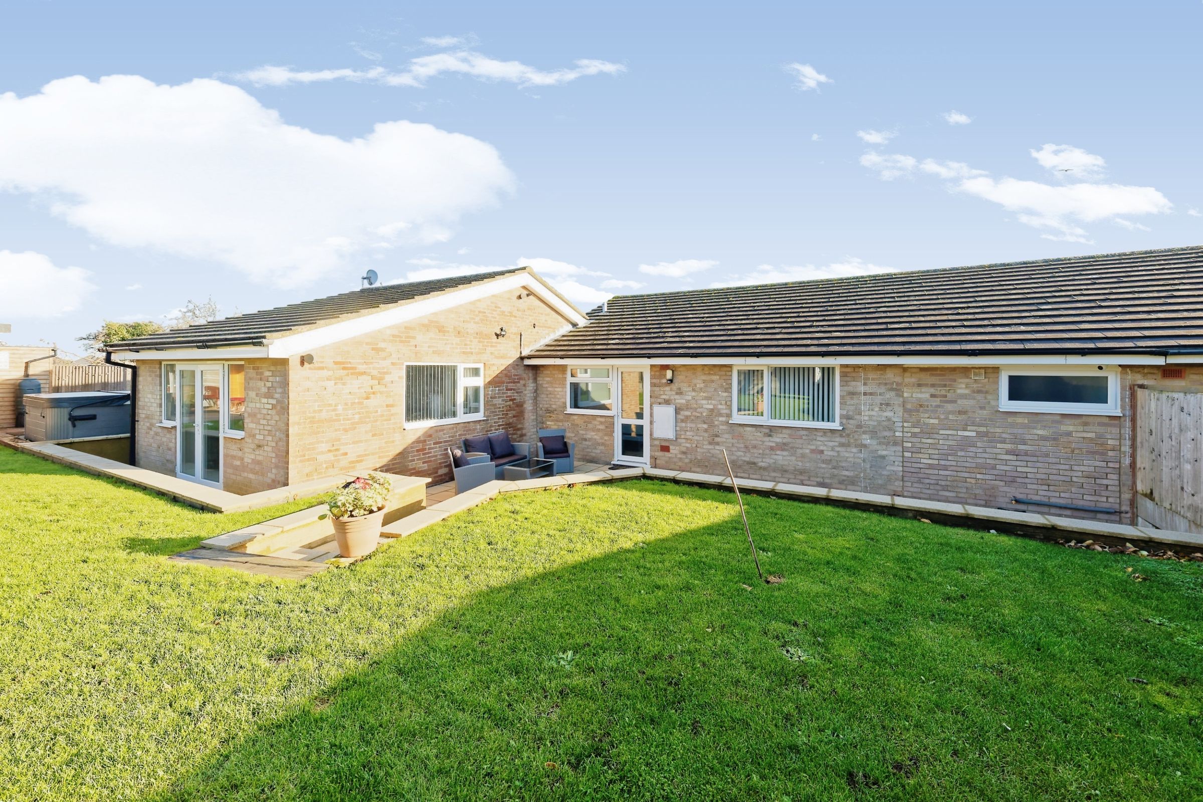 3 bed bungalow for sale in Newlands, Whitfield, Dover CT16 Zoopla