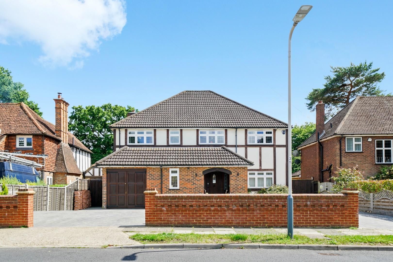 5 bed property for sale in Park Avenue, Ruislip HA4 Zoopla
