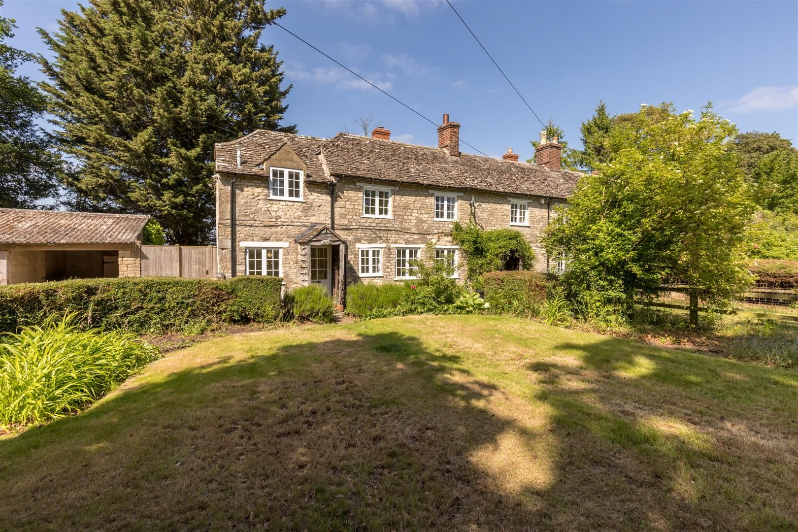 3 bed end terrace house for sale in Woodleys, Woodstock OX20 Zoopla