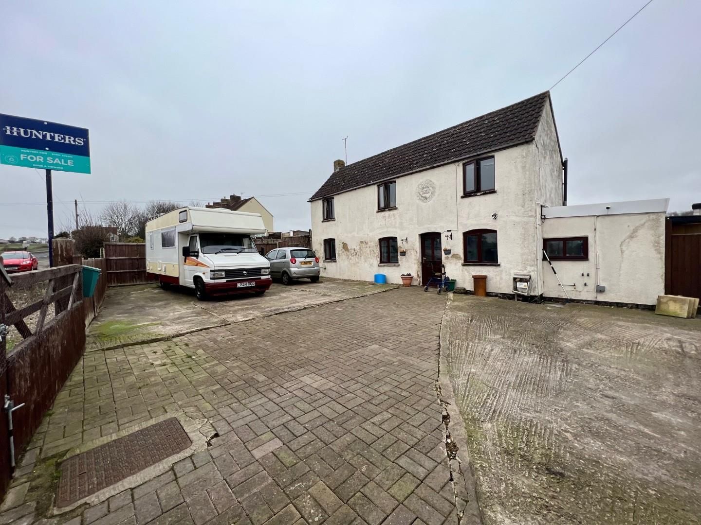 3 bed detached house for sale in Bristol Road, Whitminster, Gloucester