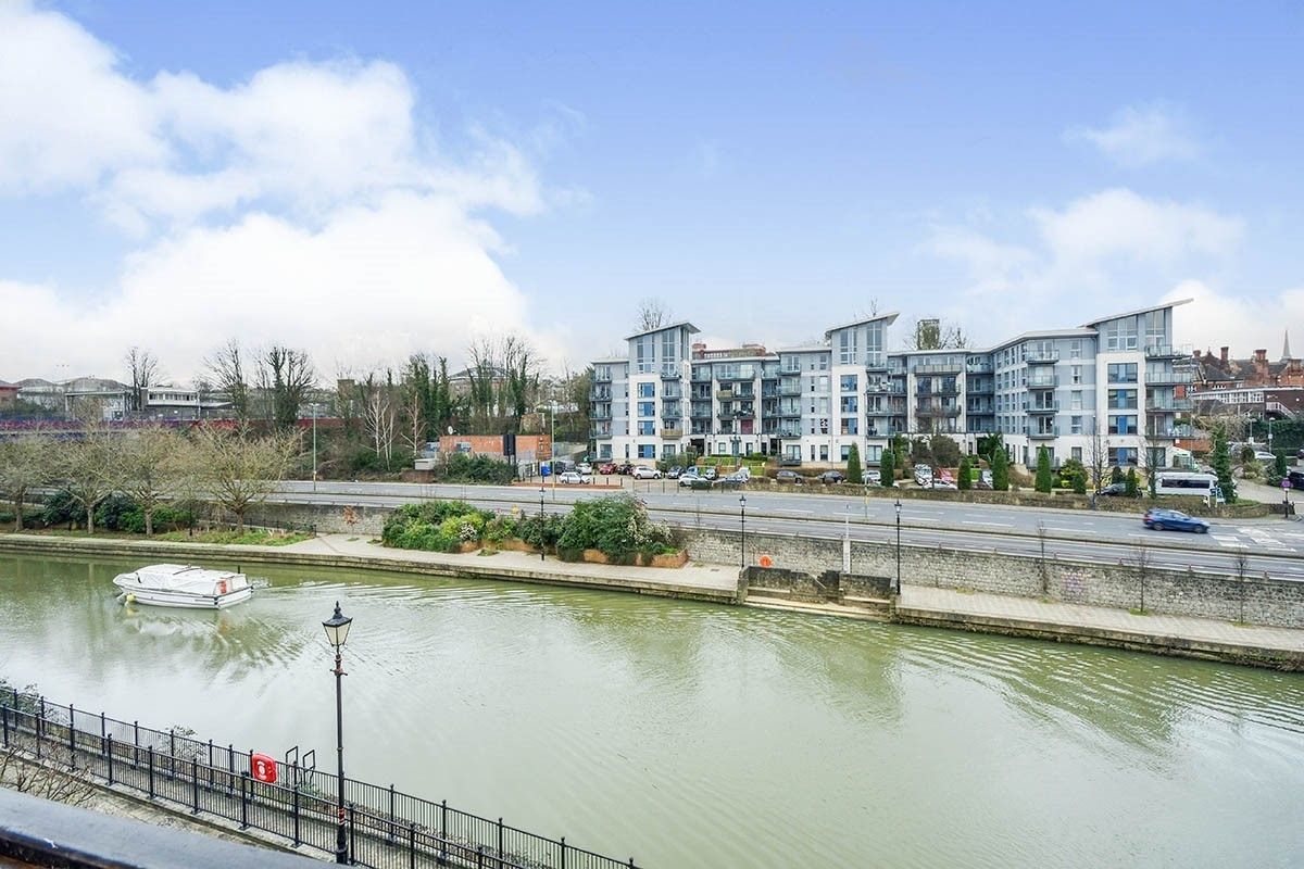 2 bed flat to rent in Scotney Gardens, St. Peters Street, Maidstone