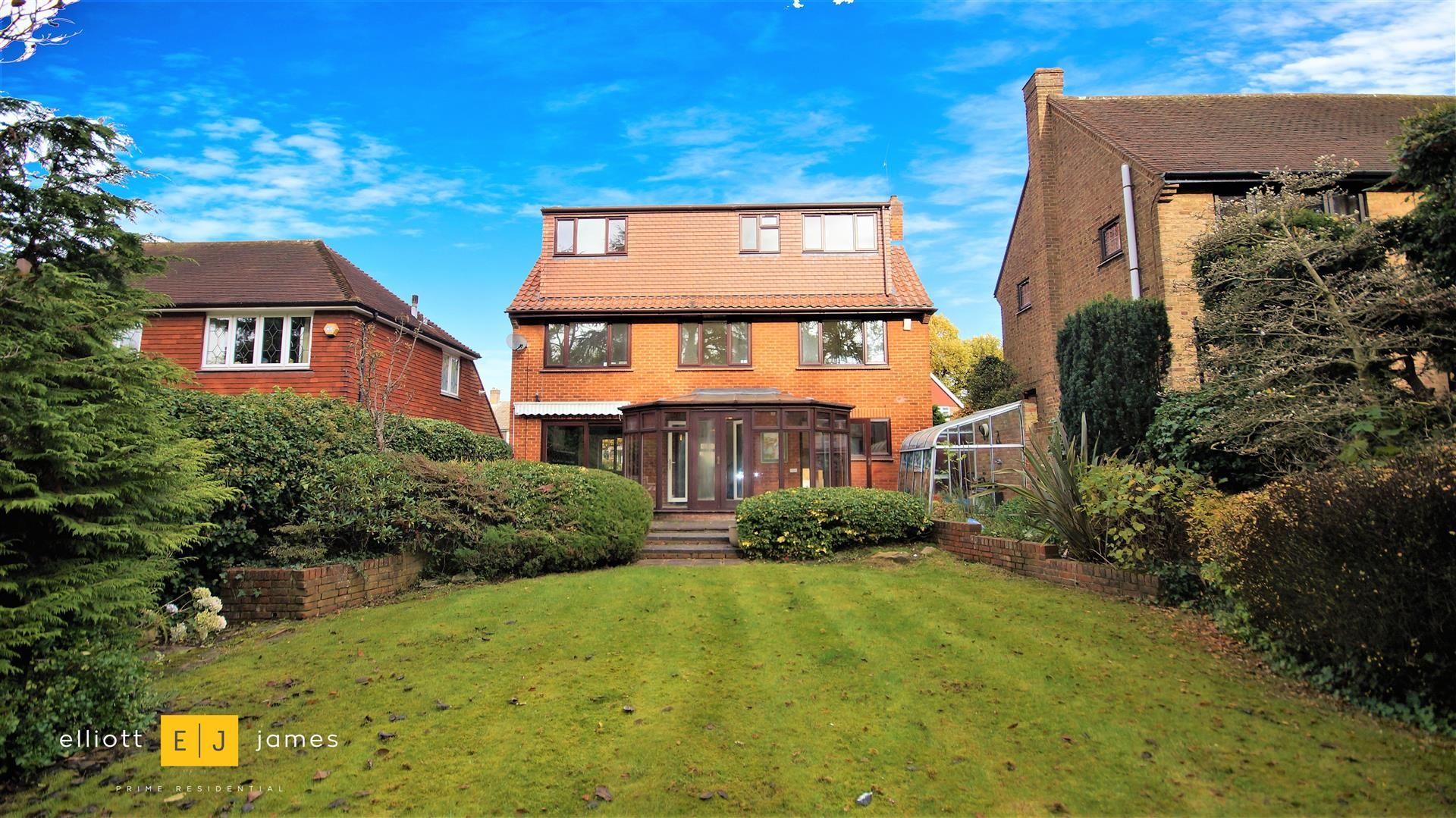 5 bed detached house to rent in Ardmore Lane, Buckhurst Hill IG9 Zoopla