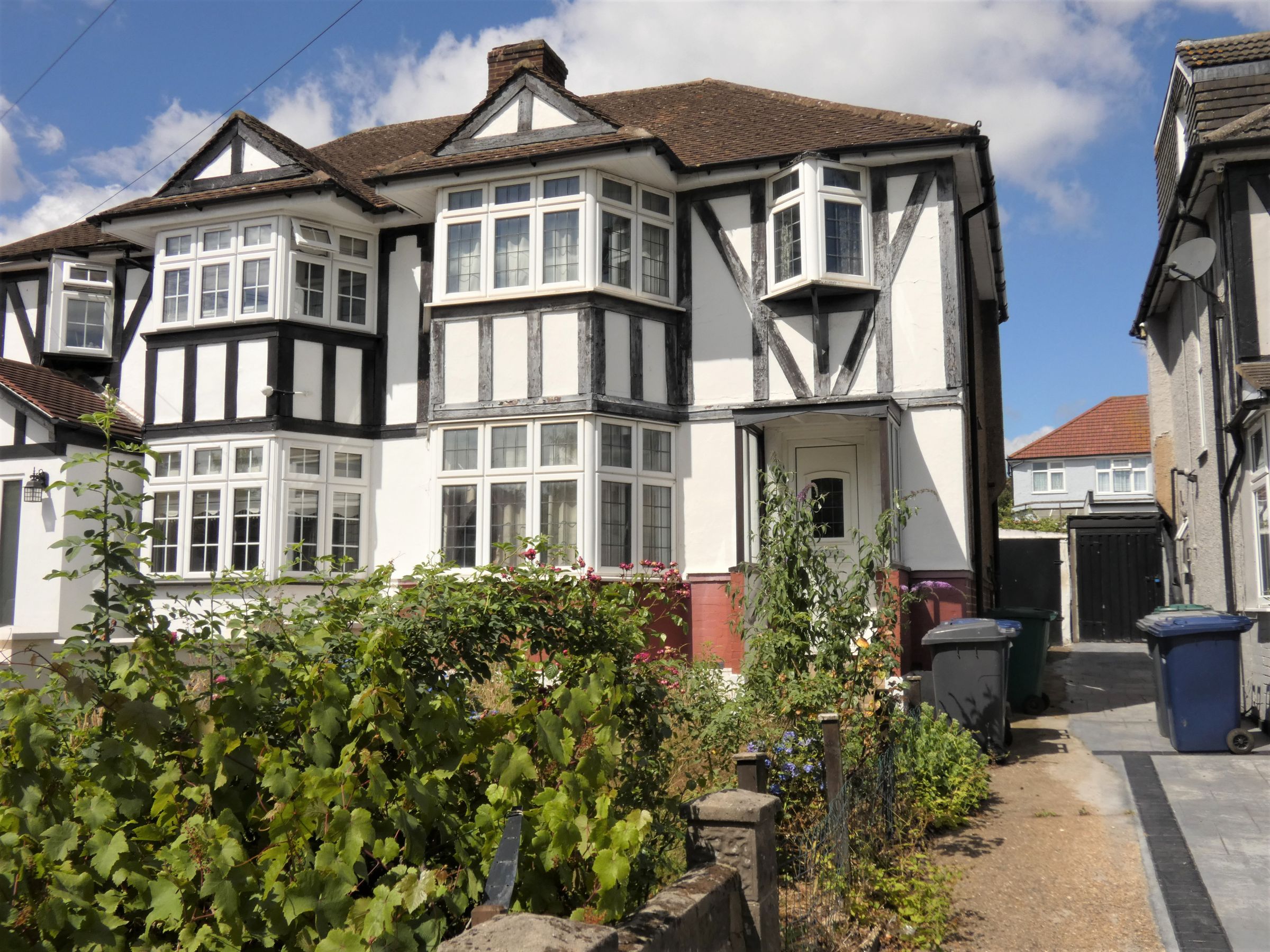 3 bed semidetached house for sale in Rushgrove Avenue, Colindale NW9