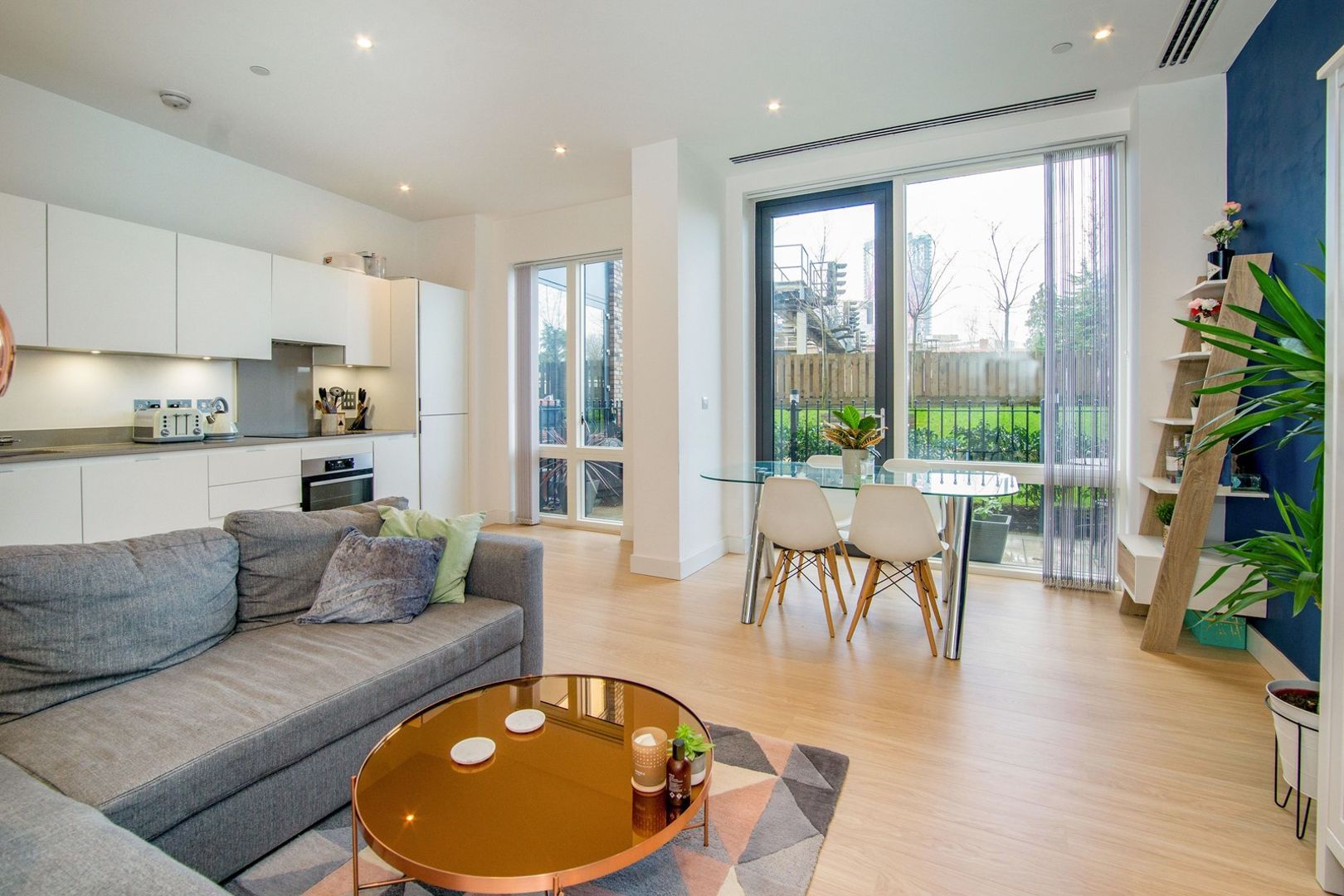 41 Cherry Orchard Road, East Croydon CR0  