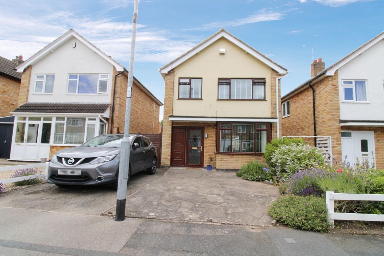 3 bed detached house for sale in Salisbury Close, Blaby, Leicester LE8