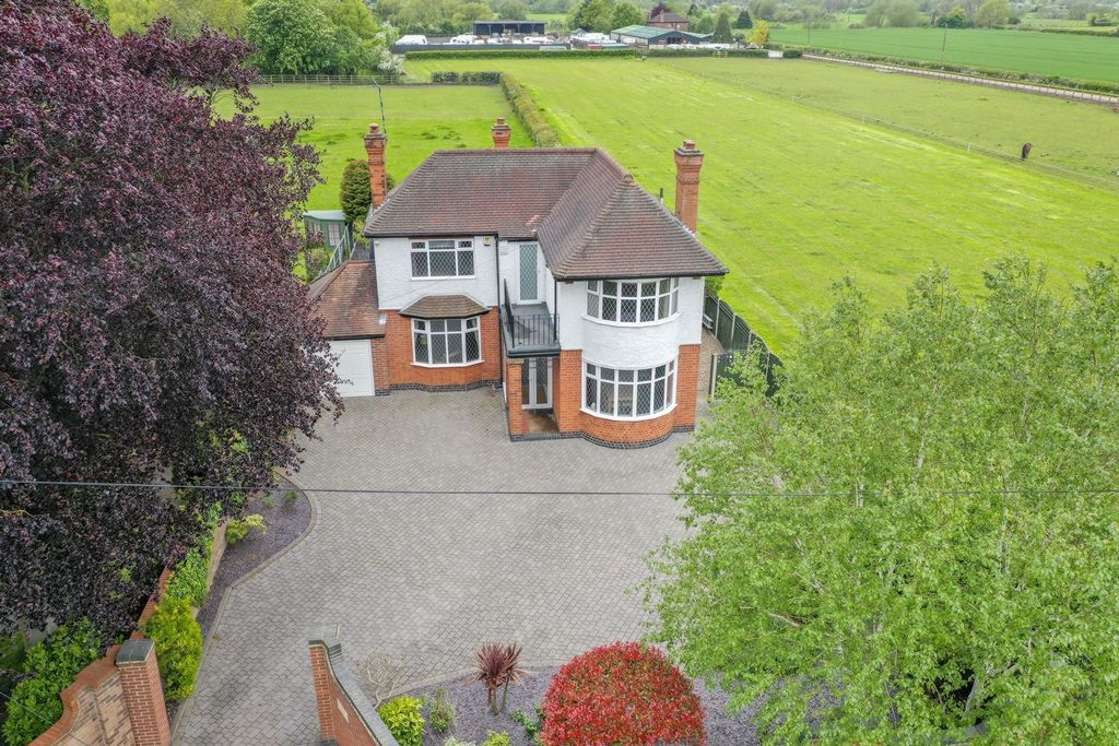 3 bed detached house for sale in Derby Road, Draycott DE72 Zoopla