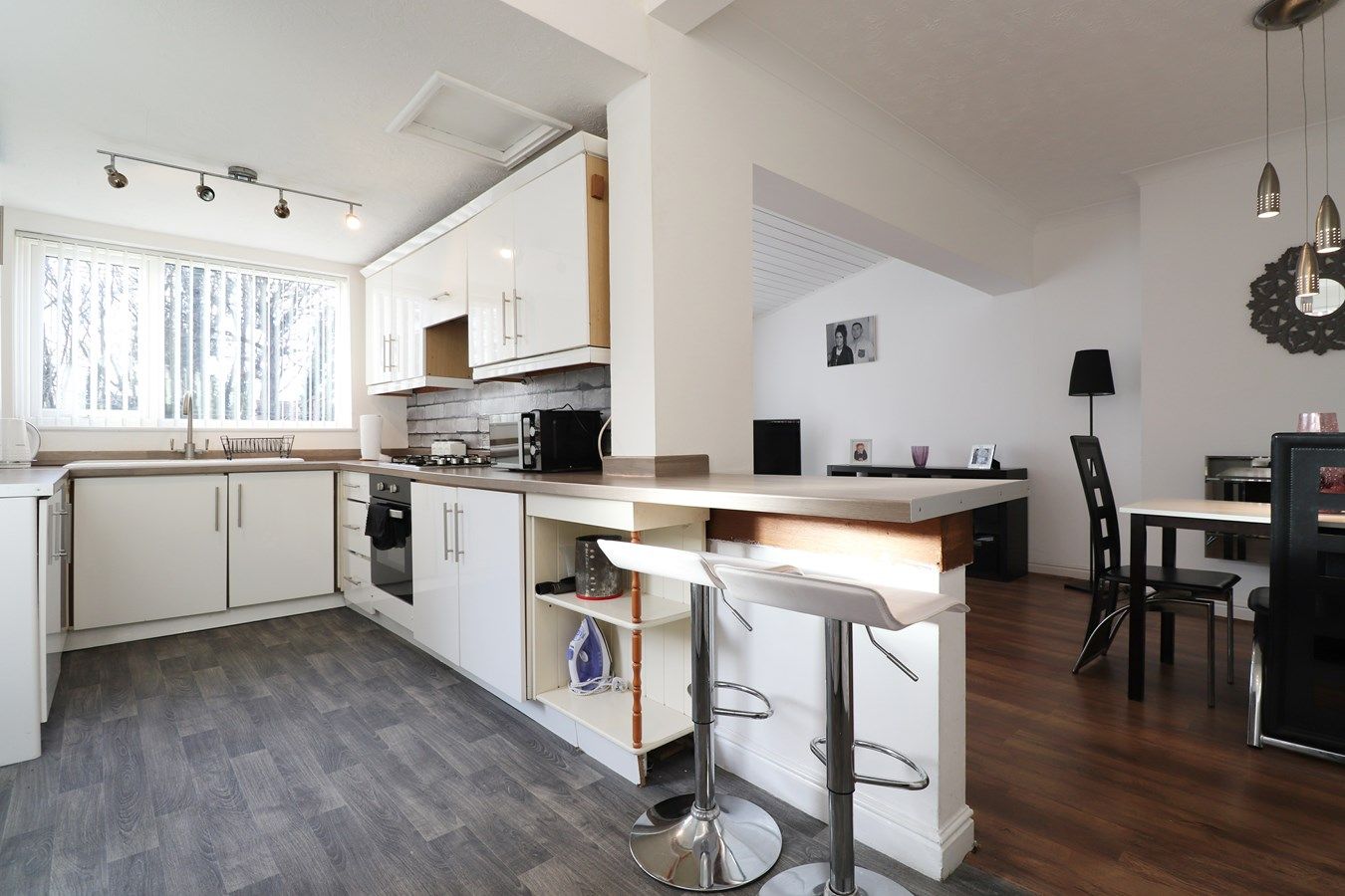 3 bed semidetached house for sale in Scotter Road, Scunthorpe DN15