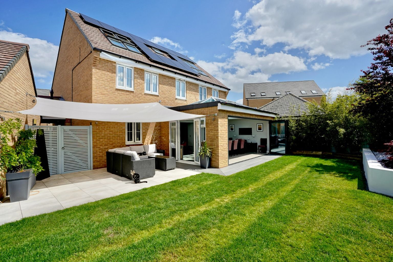 5 bed detached house for sale in Hanslope Close, Papworth Everard