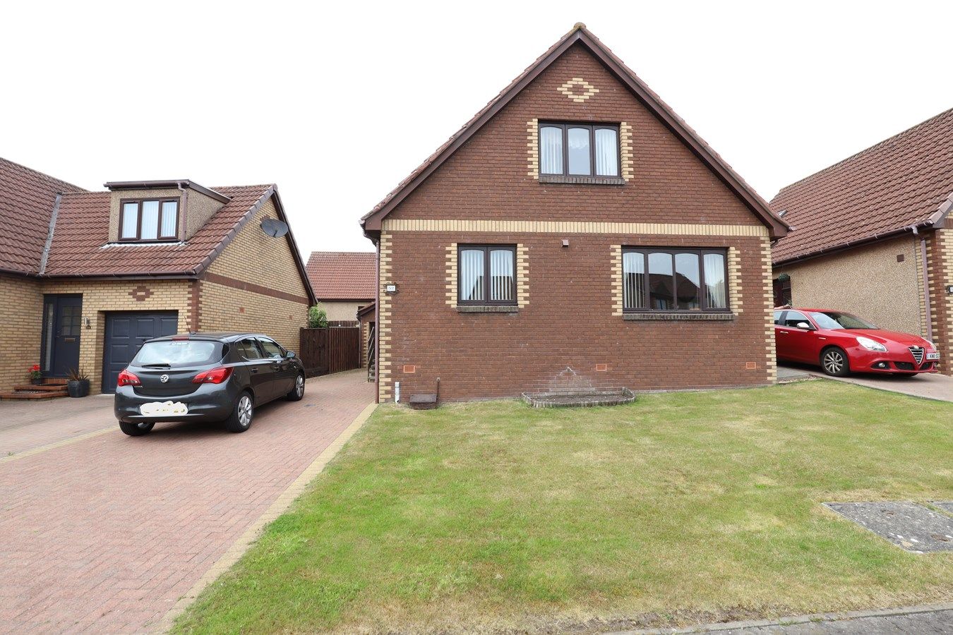 3 bed property for sale in South Knowe, Crossgates, Cowdenbeath KY4