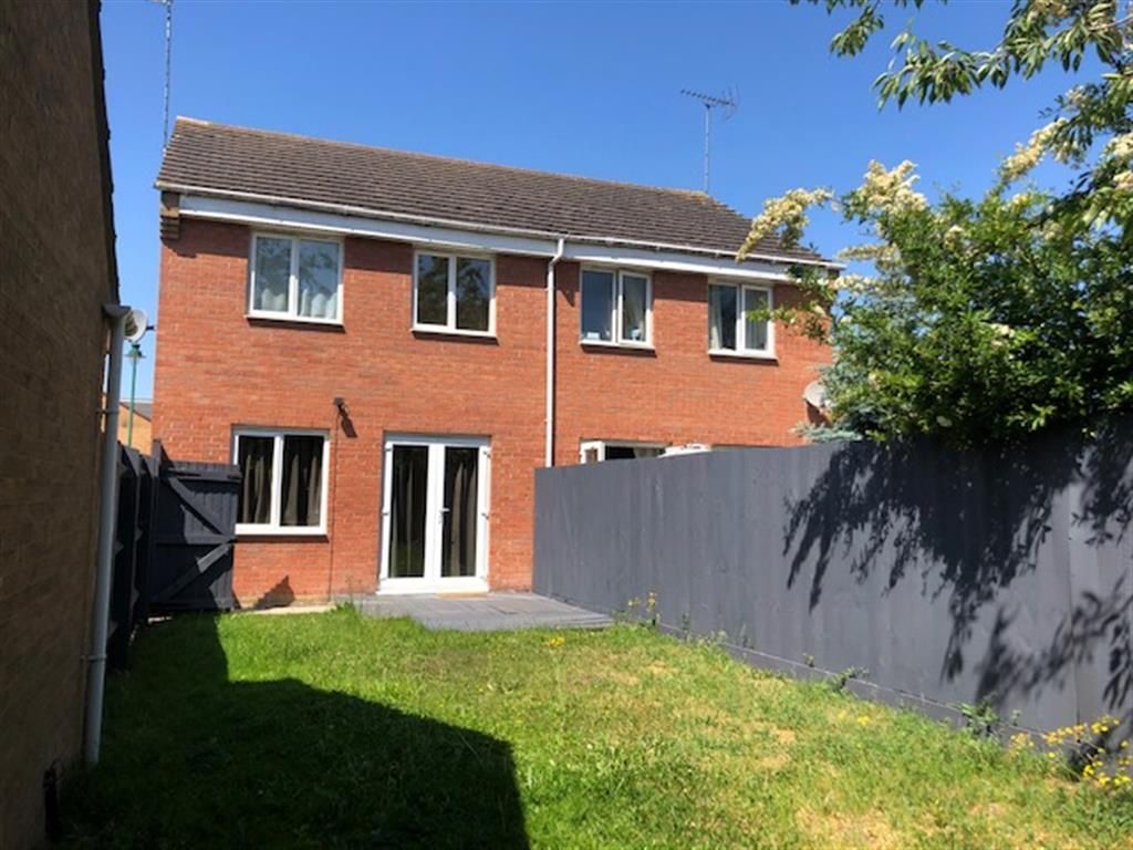 3 bed semidetached house to rent in Buckthorn Road, Hampton Hargate