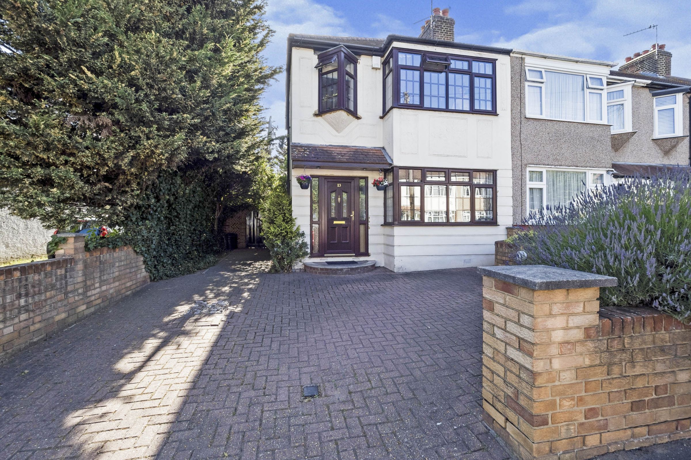 3 bed terraced house for sale in Beechfield Gardens, Romford RM7 Zoopla