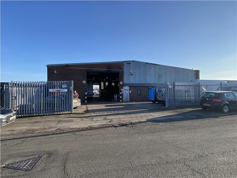 Warehouse to let in Crowcrofts Road, Newstead Industrial Trading Estate