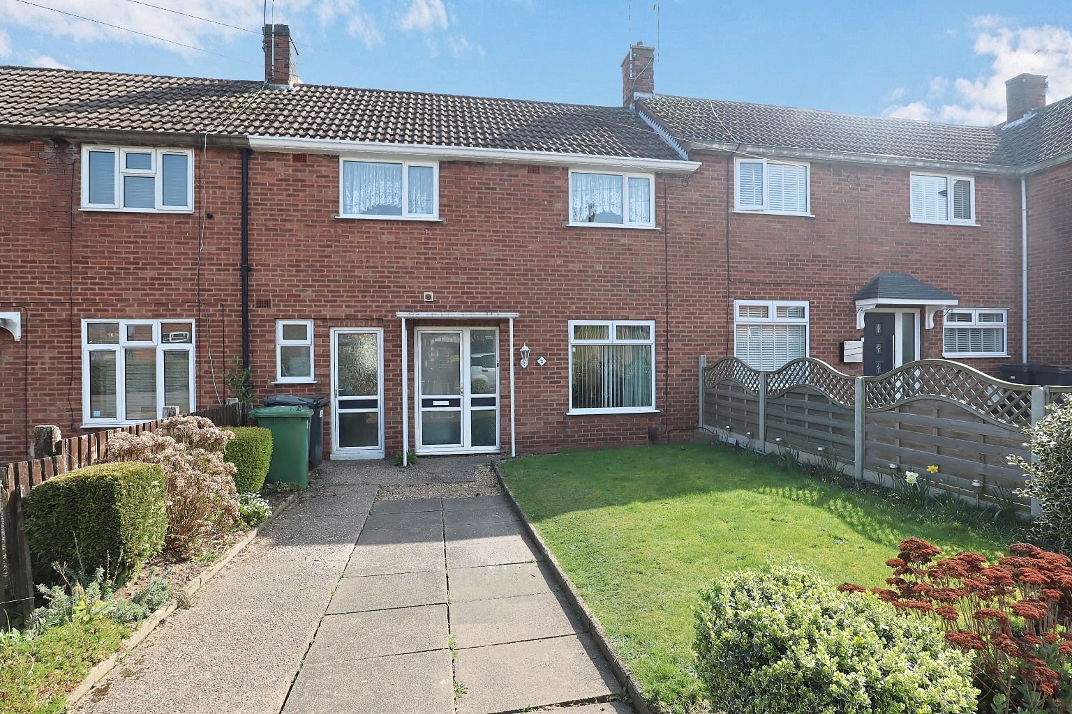 2 bed terraced house for sale in The Dingle, Nuneaton CV10 Zoopla