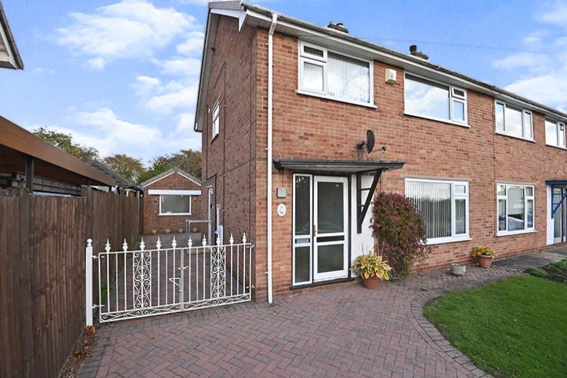 3 bed semidetached house for sale in The Croft, Measham, Swadlincote