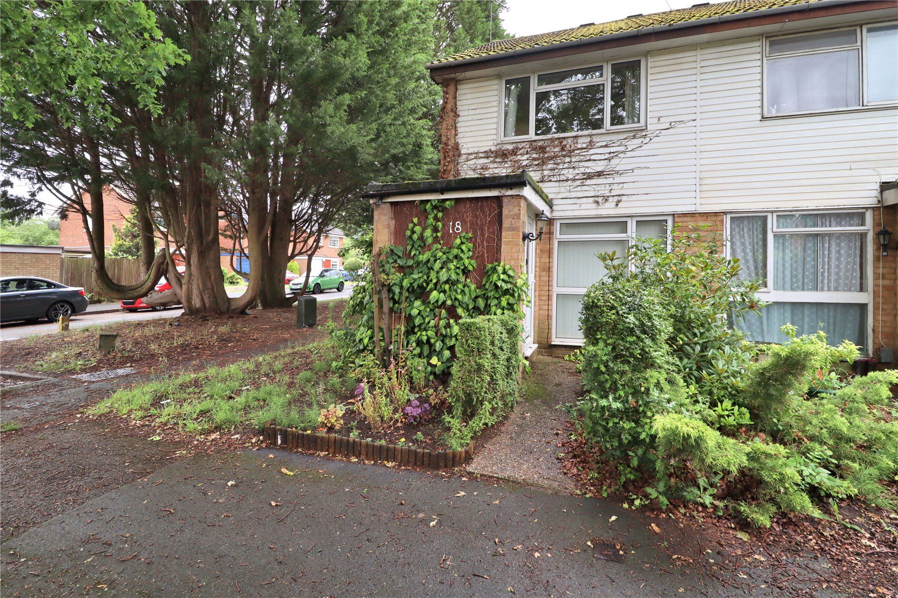 2 bed end terrace house for sale in Knightswood, Woking GU21 Zoopla