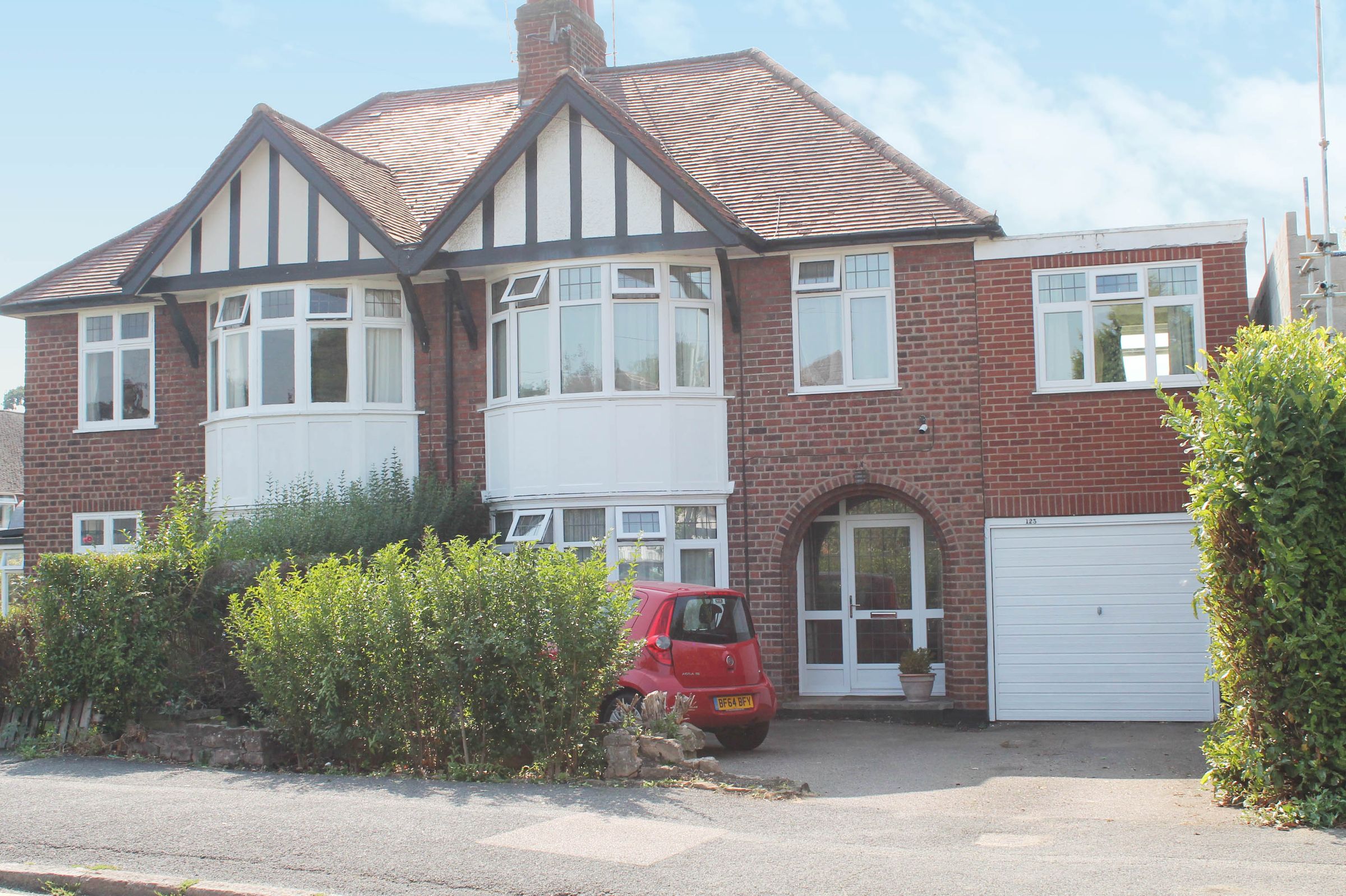 Carisbrooke Road, Knighton, Leicester LE2  