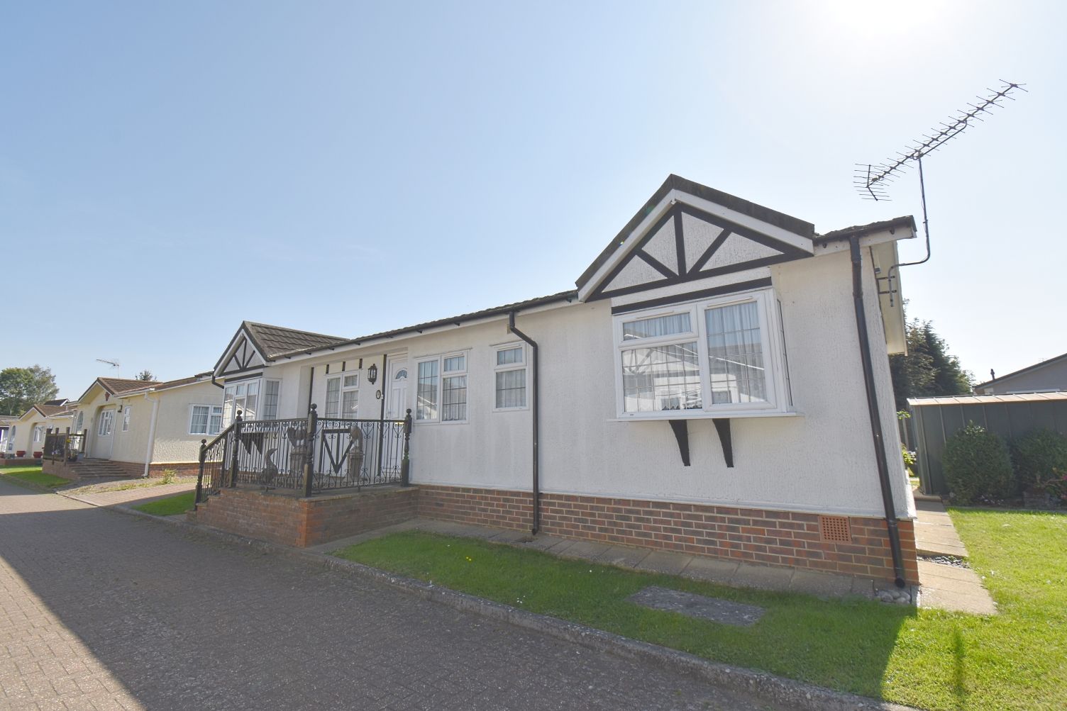 2 bed detached house for sale in Kaysland Park, London Road, West Kingsdown, Sevenoaks TN15 Zoopla