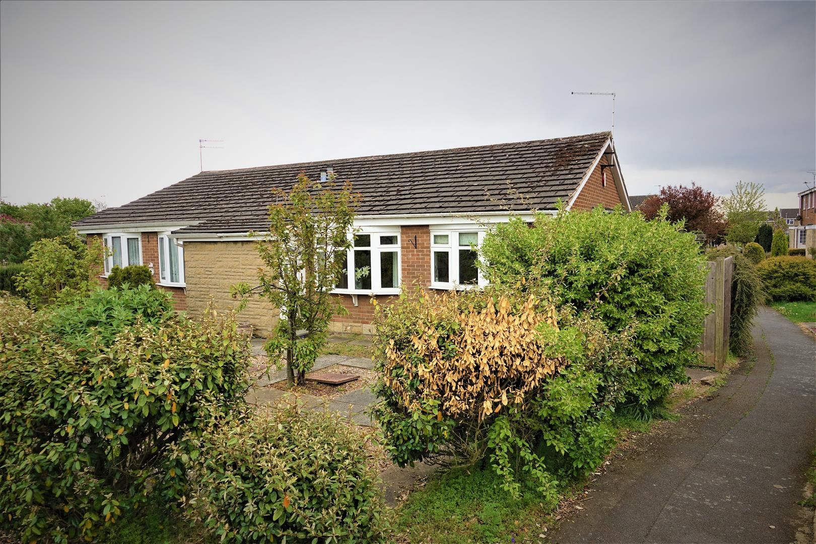 2 bed semidetached bungalow for sale in Bracken Walk, Markfield LE67
