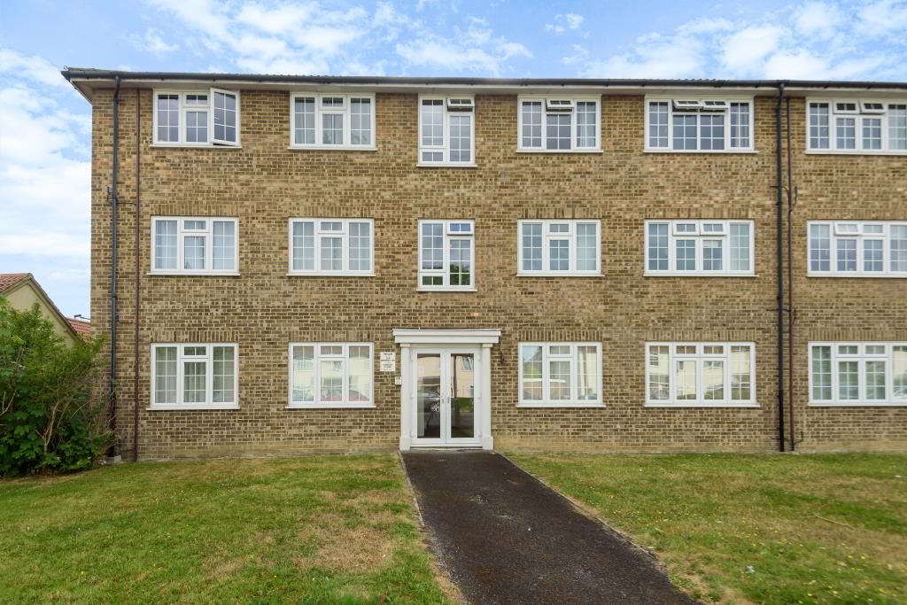 2 bed flat for sale in Farnborough, Hampshire GU14 Zoopla
