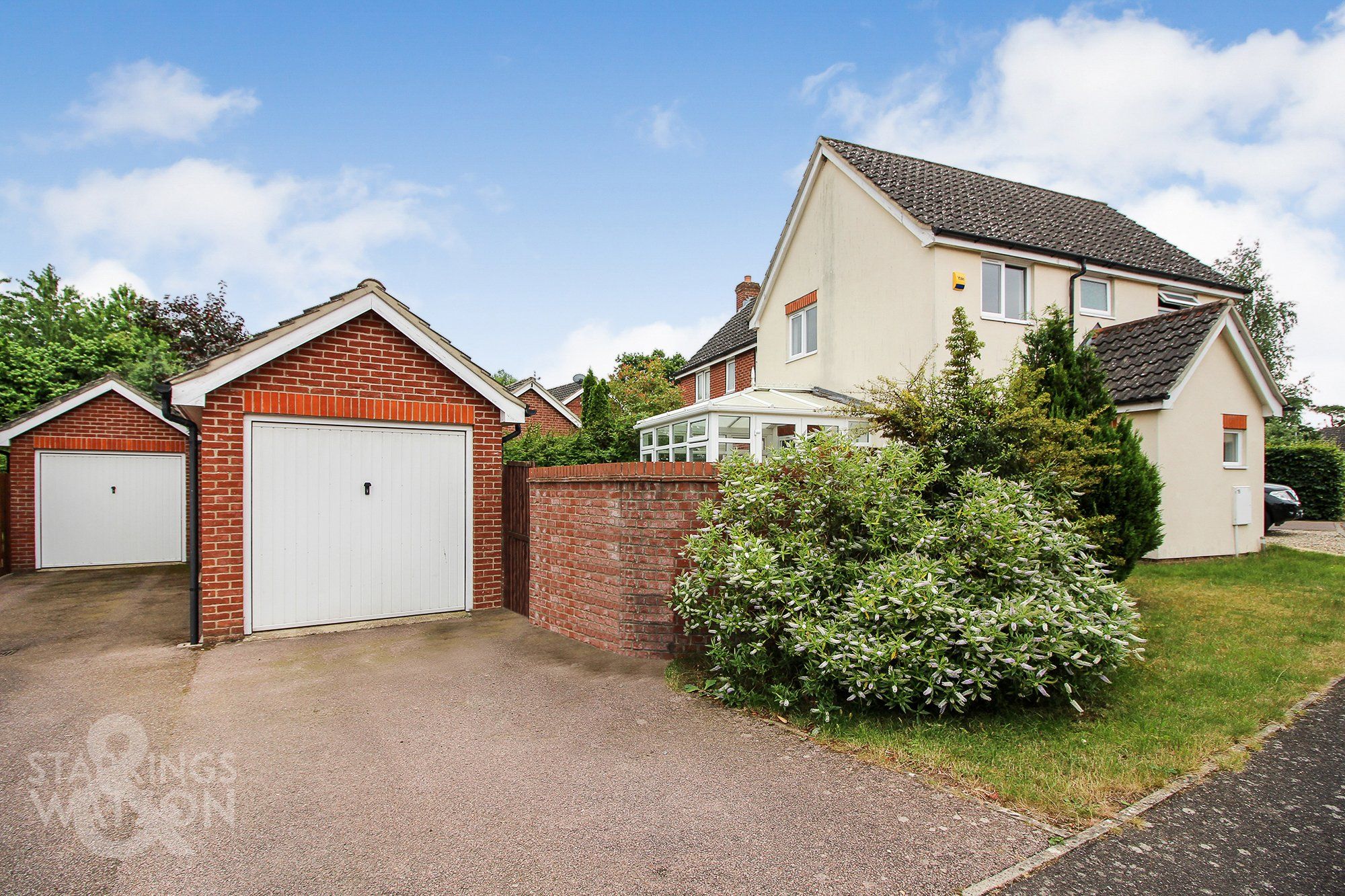 3 bed semidetached house for sale in Chestnut Road, Tasburgh, Norwich