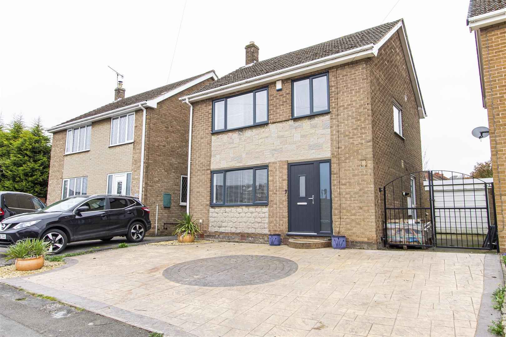 3 bed detached house for sale in Peterdale Road, Brimington