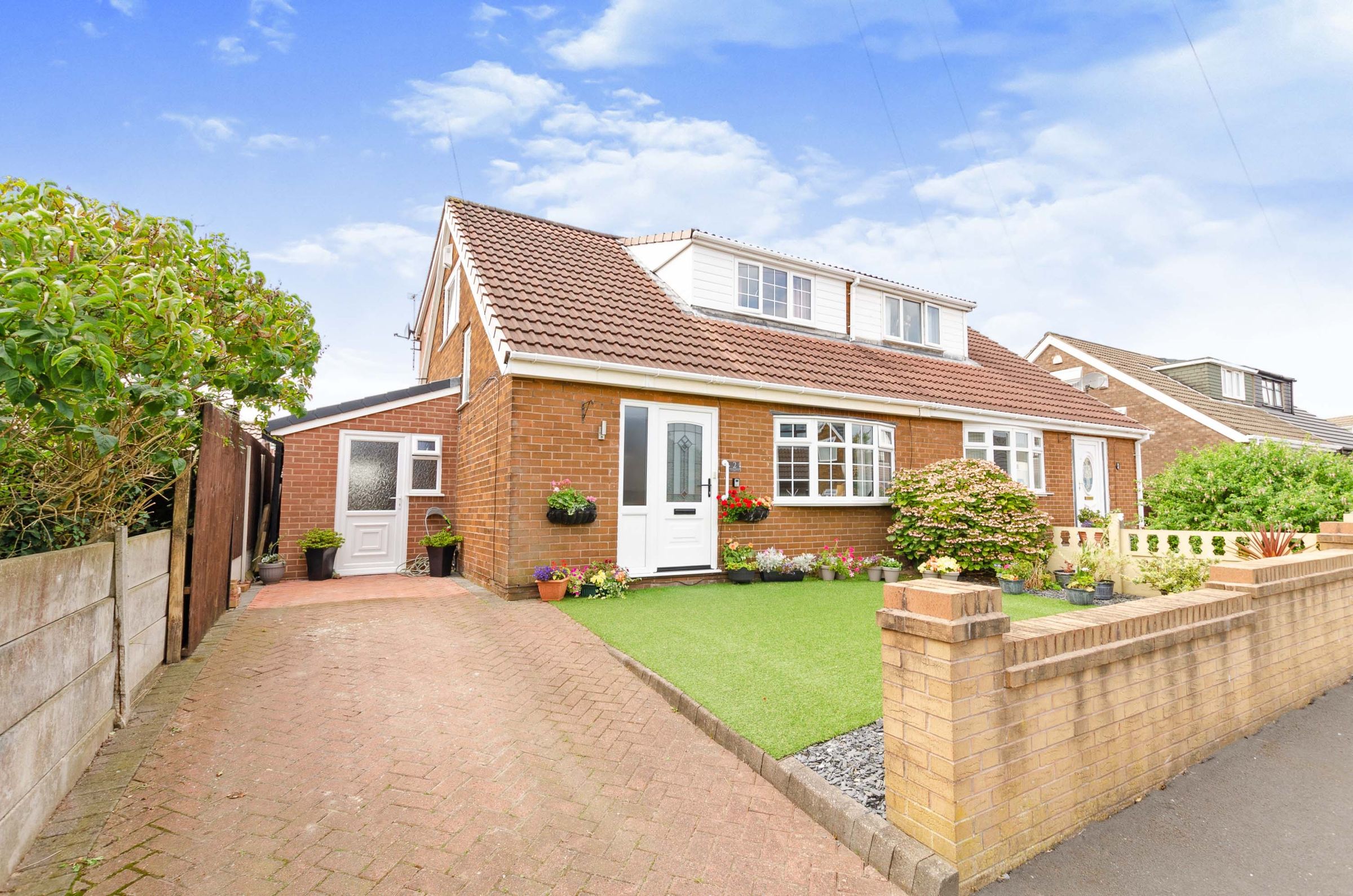 3 bed semidetached house for sale in Winton Avenue, Pemberton, Wigan