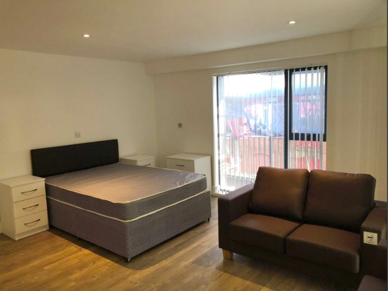 Studio to rent in Cardinal Court, Scholes Street, Oldham, Lancashire