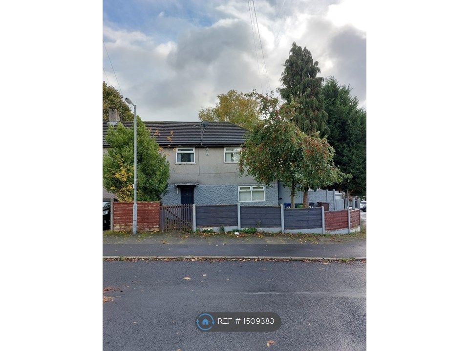 3 bed semidetached house to rent in Chapel Road, Prestwich, Manchester
