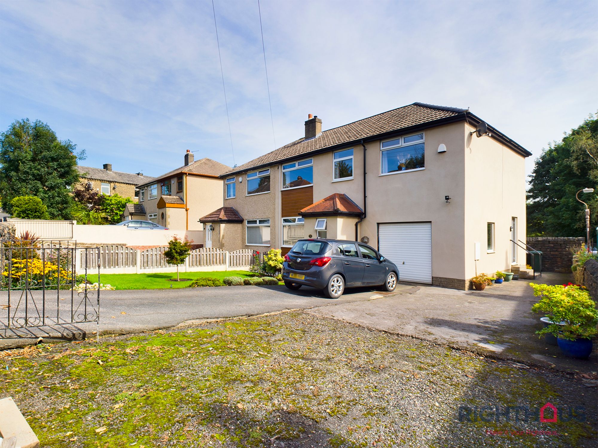 4 bed semidetached house for sale in Buttershaw Lane, Wibsy, Bradford