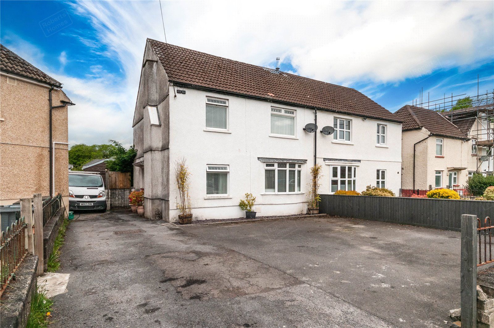 3 bed semidetached house for sale in Croesffyrdd, Glanrhyd