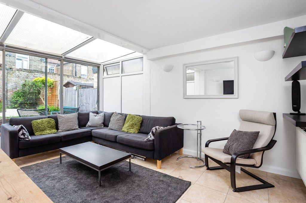 The Common, London E15