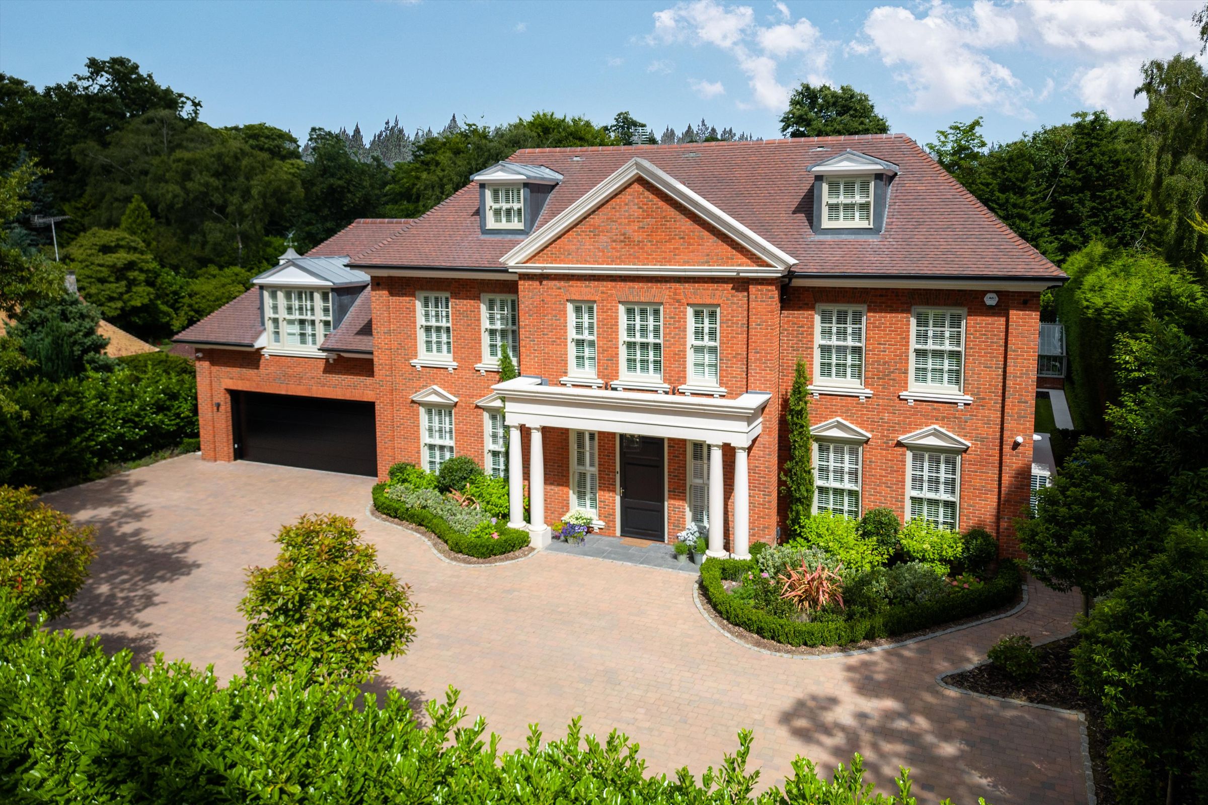 7 bed detached house for sale in Albury Road, Burwood Park, WaltonOn