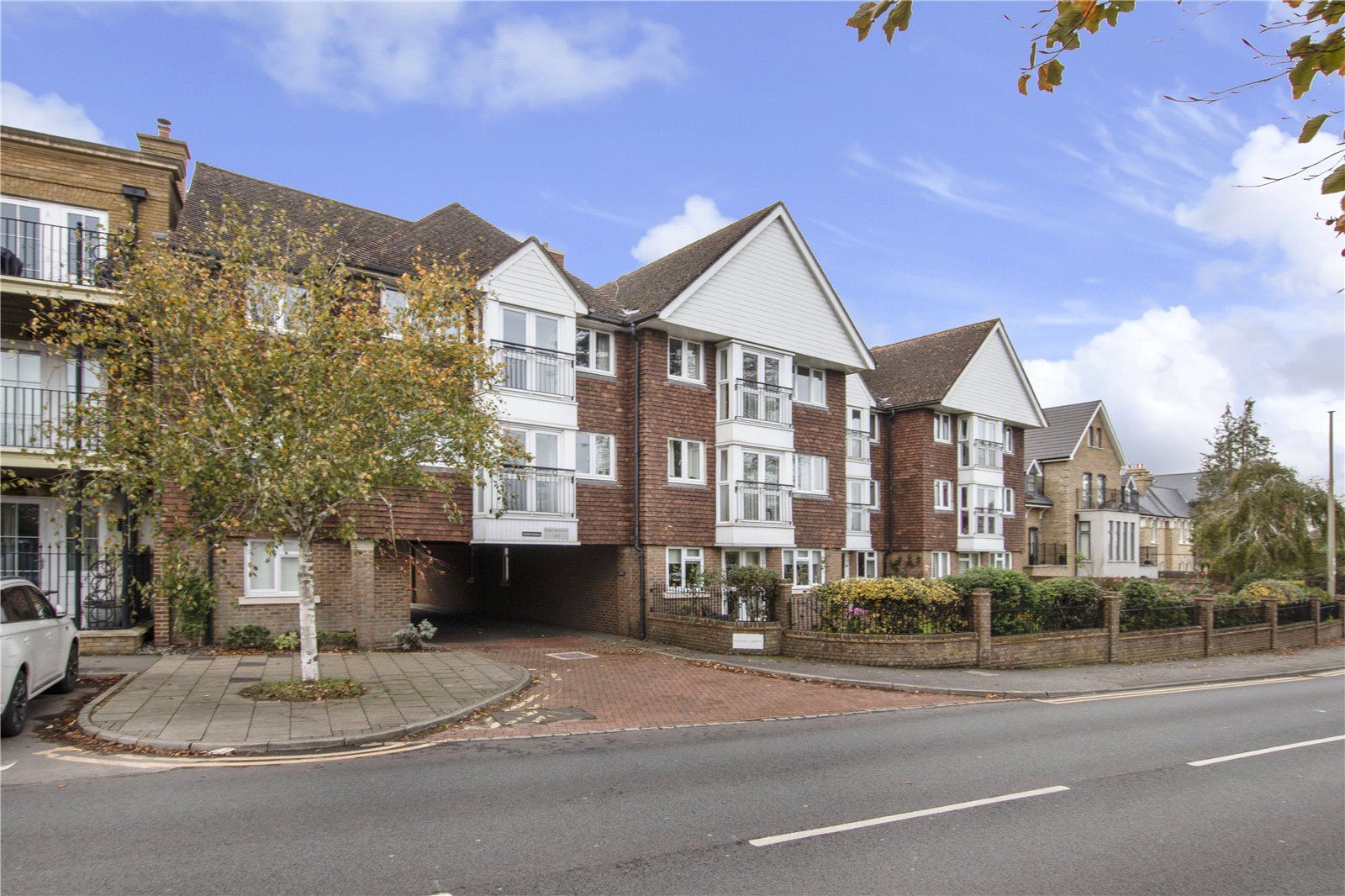 2 bed flat for sale in Pavilion Gardens, Dartford Road, Sevenoaks, Kent