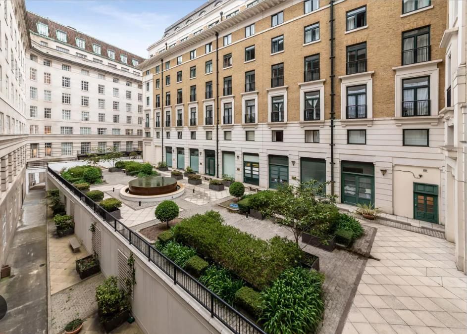 2 bed flat to rent in South Block, County Hall Apartments, 1A Belvedere