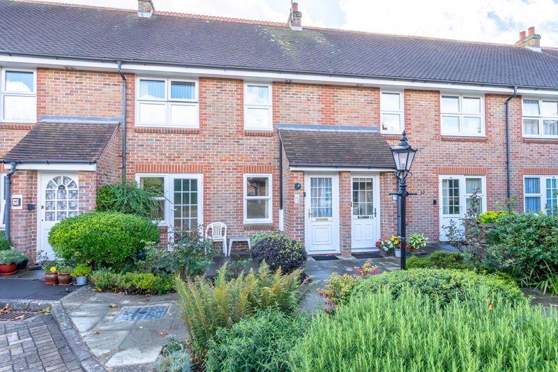 2 bed property for sale in Melbourne Road, Chichester PO19 Zoopla