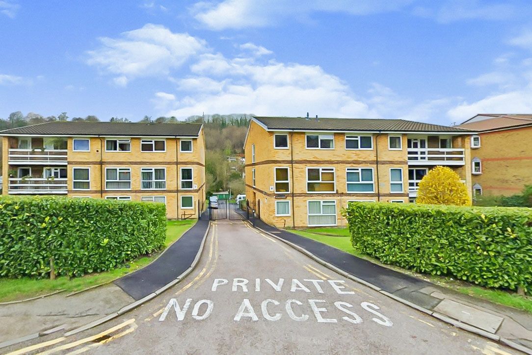 3 bed flat for sale in Stable Court, Croydon Road, Caterham, Surrey CR3