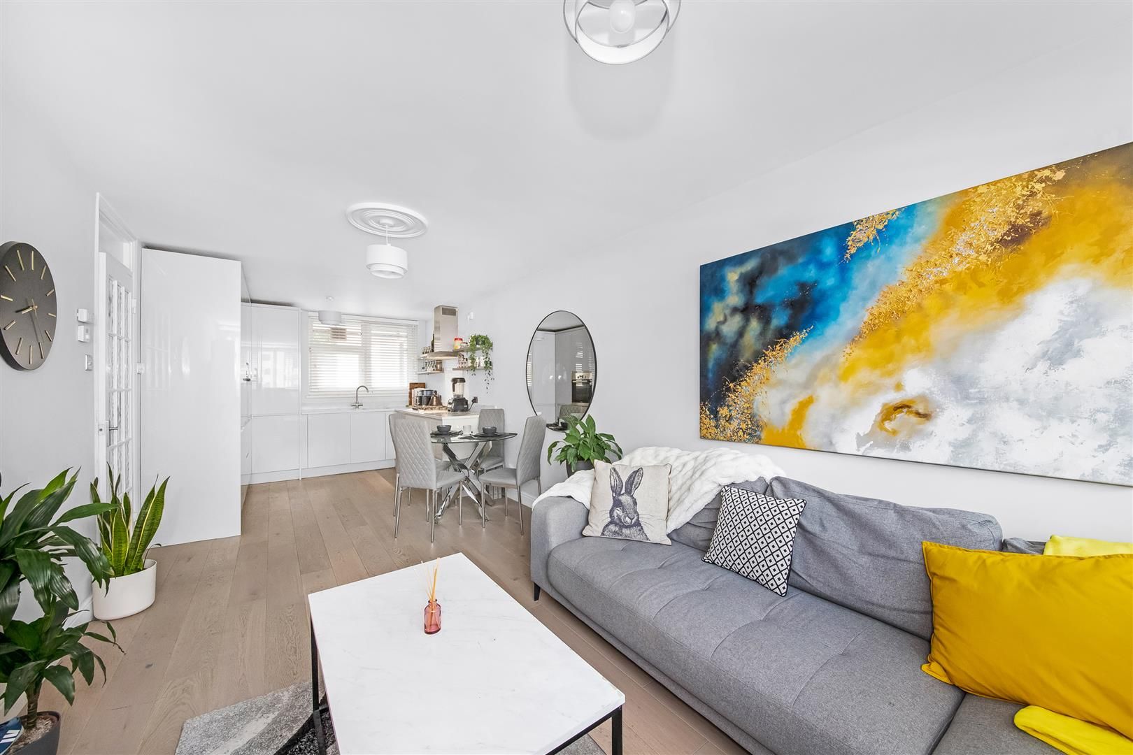 Lower Richmond Road, The Platt, London SW15  