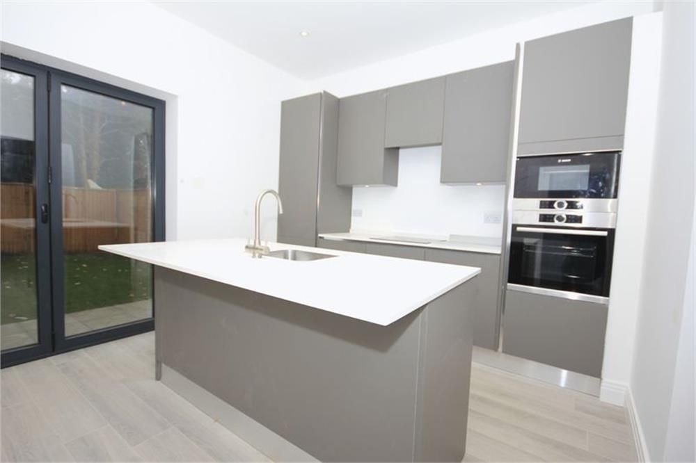 Uphill Drive, Mill Hill NW7