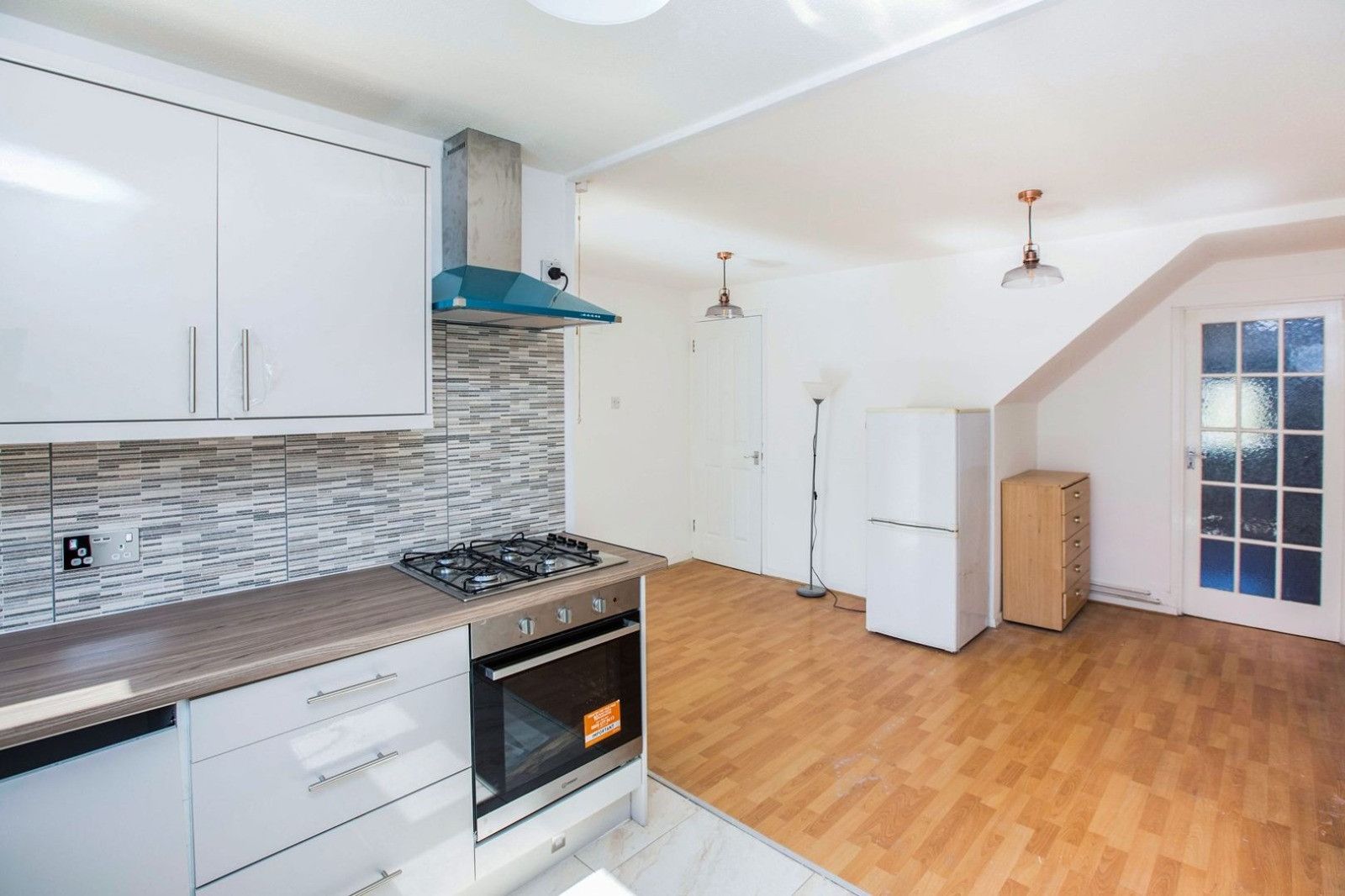 5 bed town house to rent in Clifford Road, London E16 Zoopla