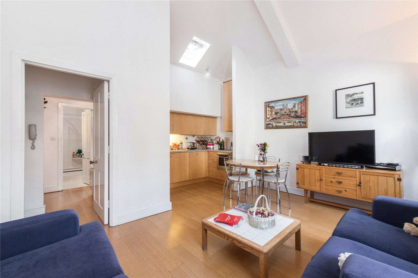 1 bed mews house for sale in Montagu Mews North, Marylebone, London W1H