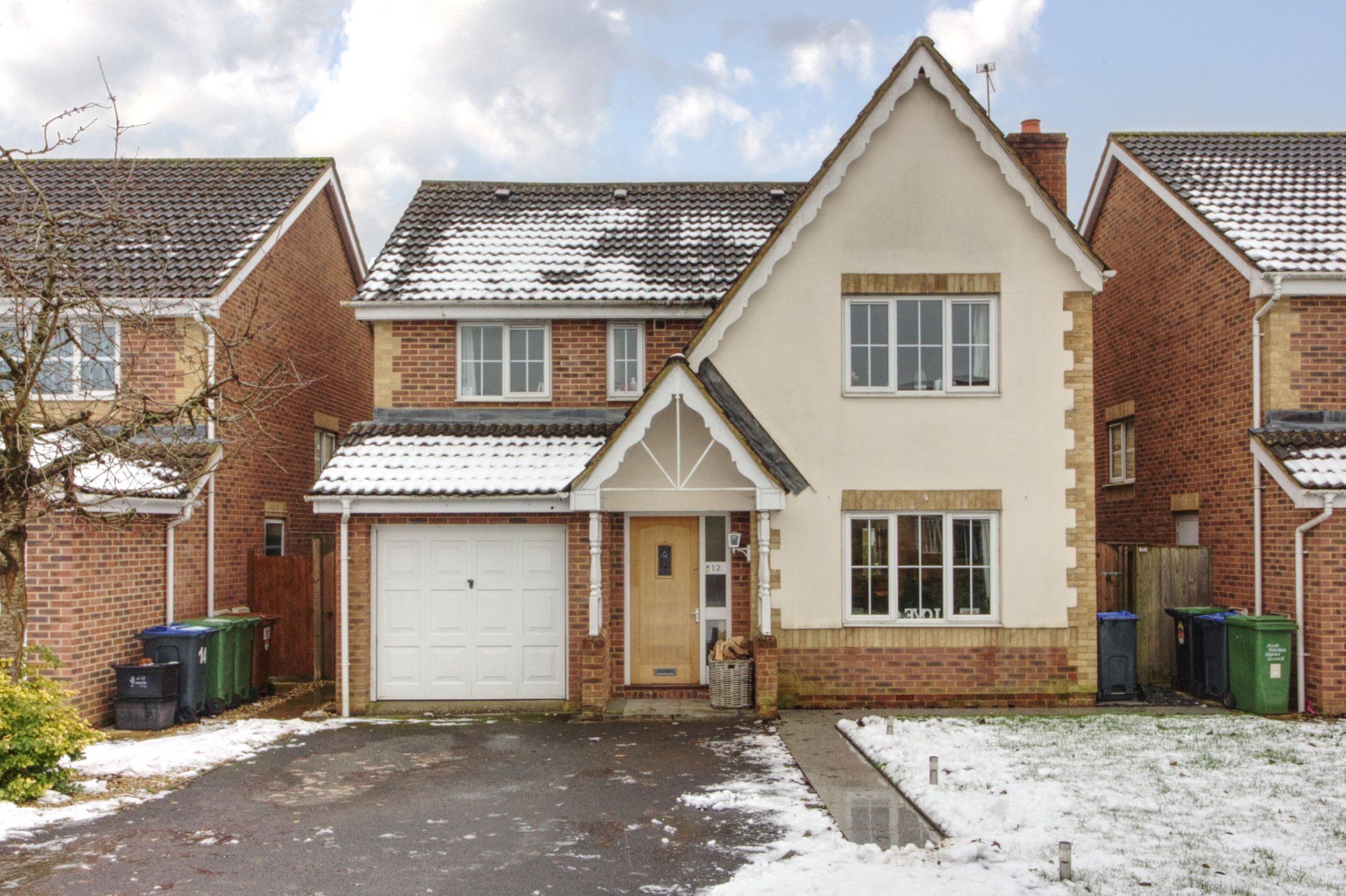 Redwing Avenue Cepen Park North Chippenham SN14  