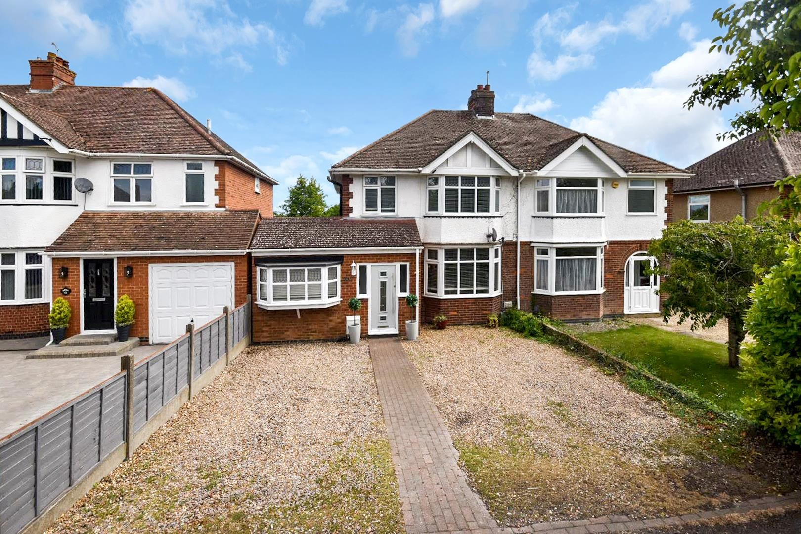 3 bed semidetached house for sale in Meadway, Dunstable LU6 Zoopla