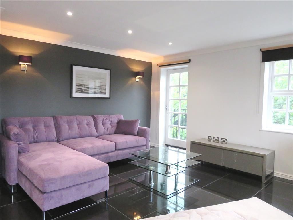 4 bed flat to rent in Albany Gardens, Colchester CO2 Zoopla